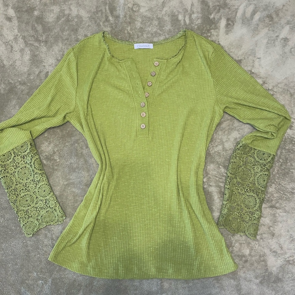 Cloudwalk Top